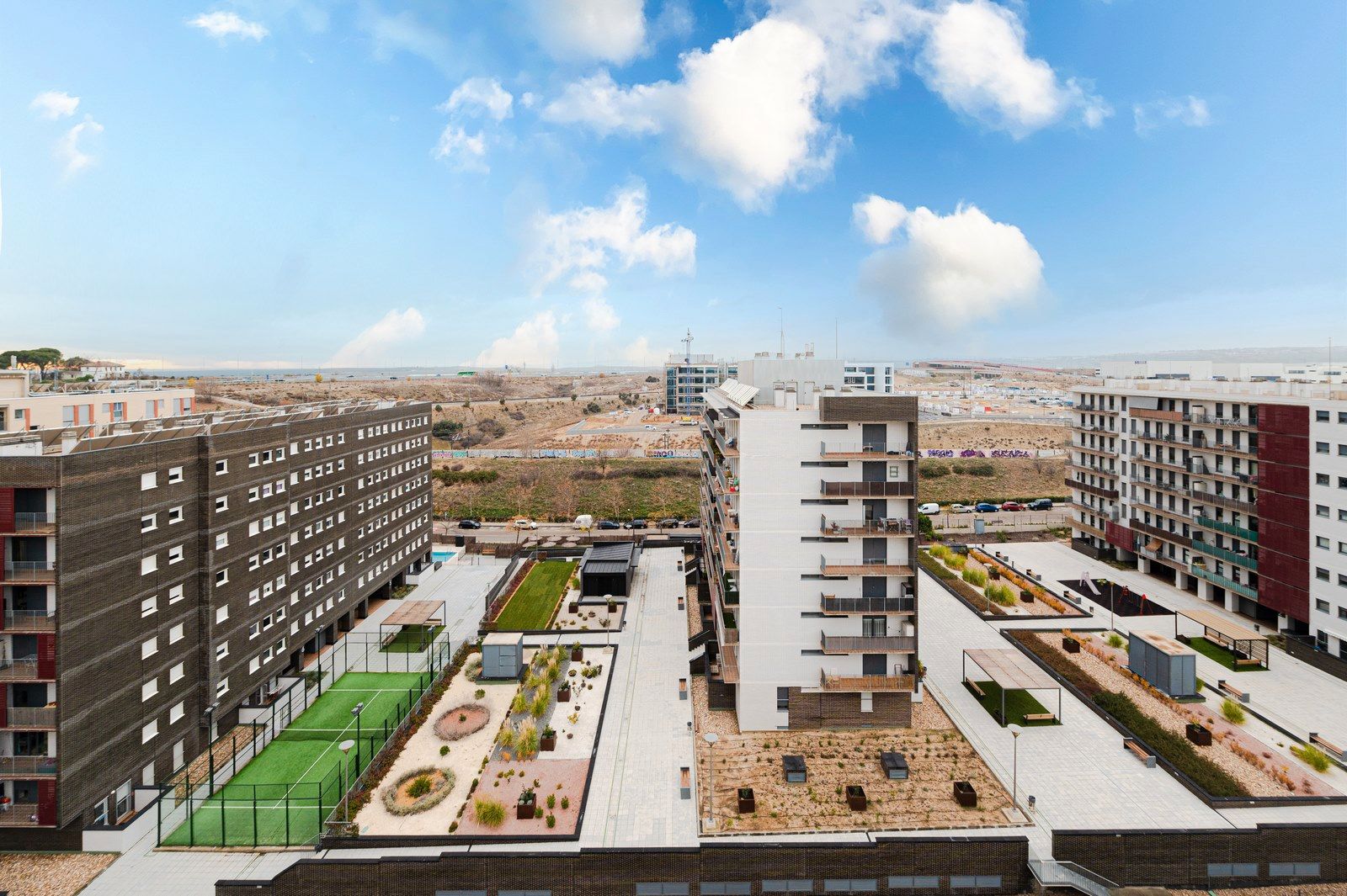 Exterior view of Flat for sale in Tres Cantos  with Terrace and Storage room