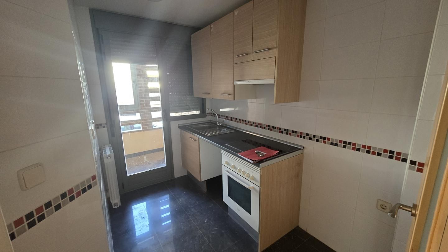 Kitchen of Planta baja for sale in Tarancón  with Air Conditioner, Heating and Storage room