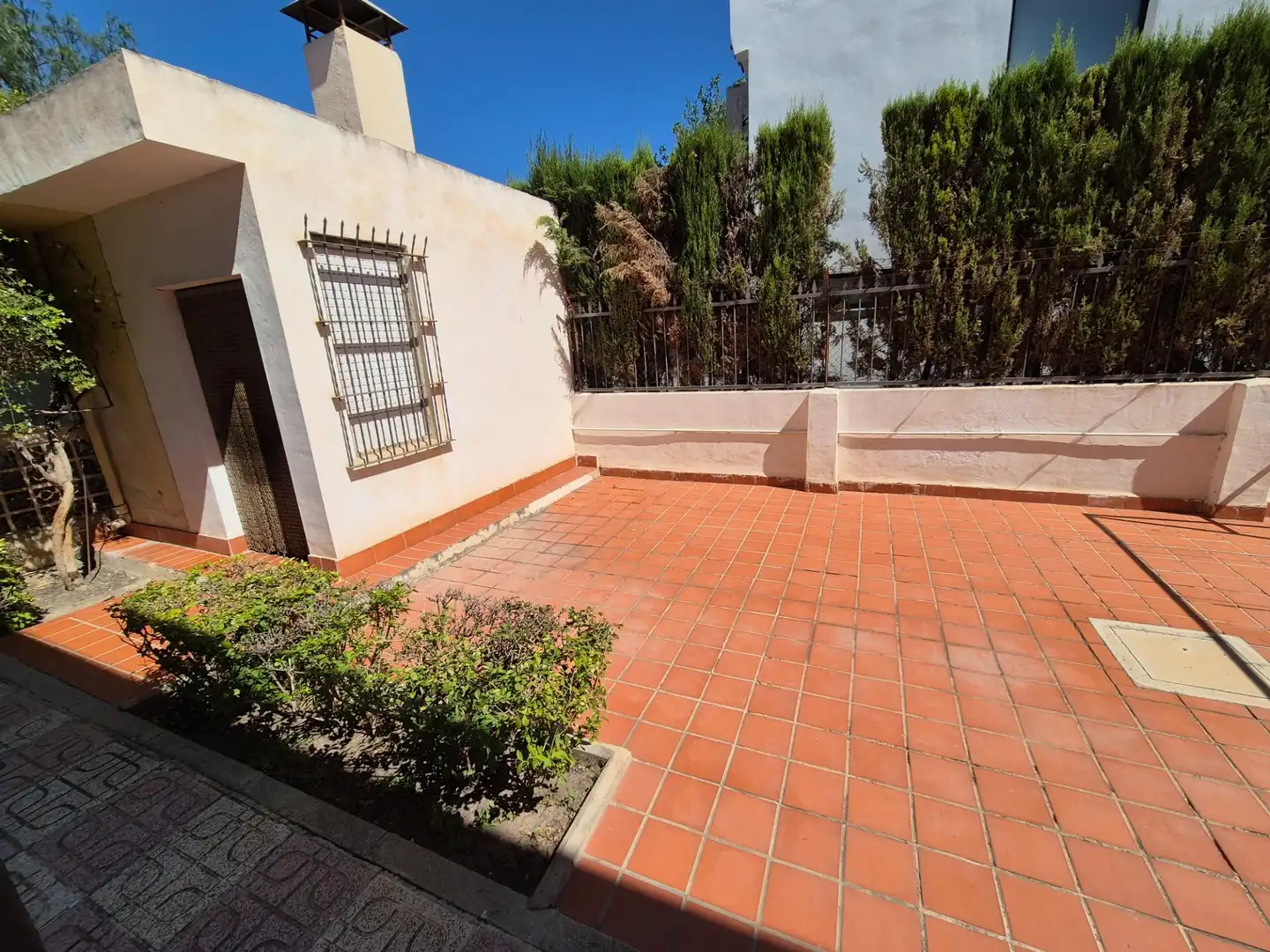 Terrassa de Casa o xalet en venda en Elda amb Jardí privat, Terrassa i Traster