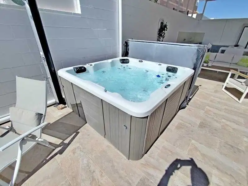 Piscina de Casa adosada en venda en Murcia