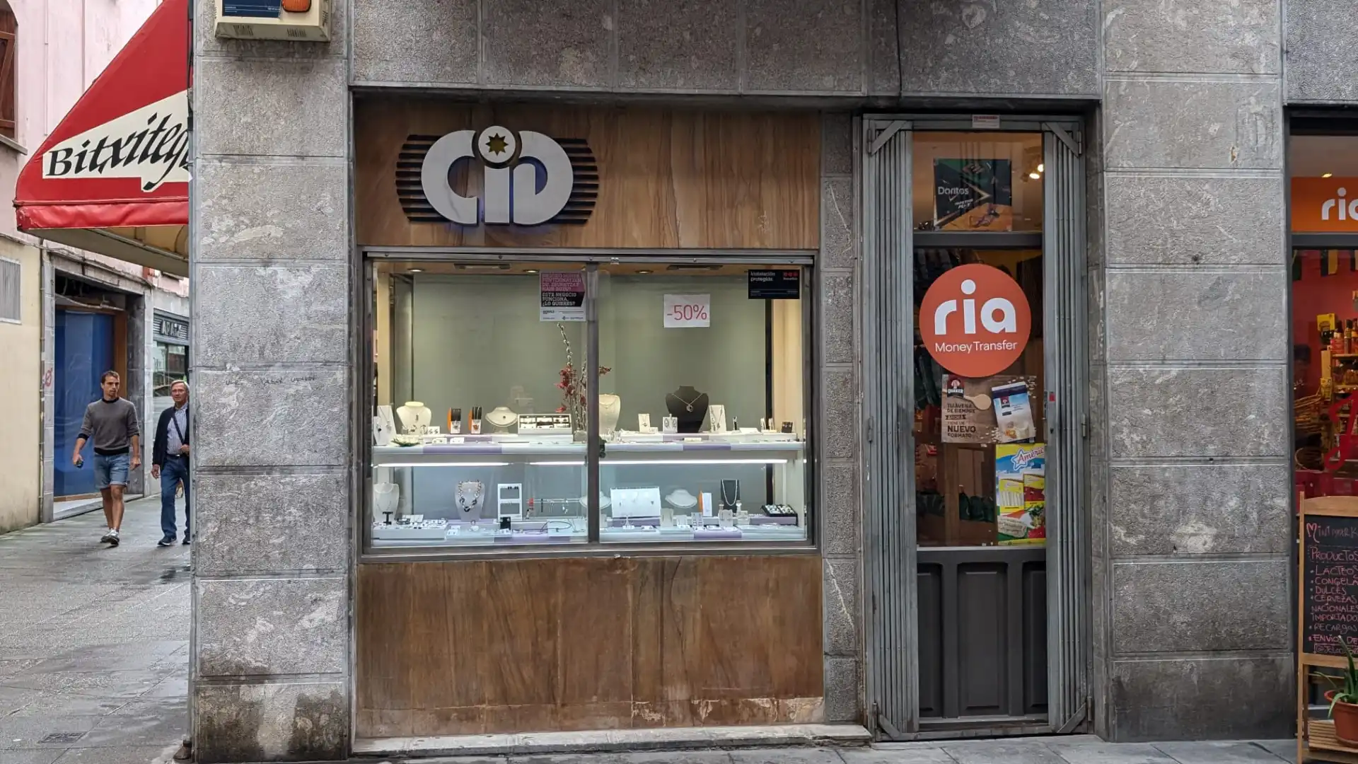 Local de lloguer en Villabona amb Moblat i Alarma