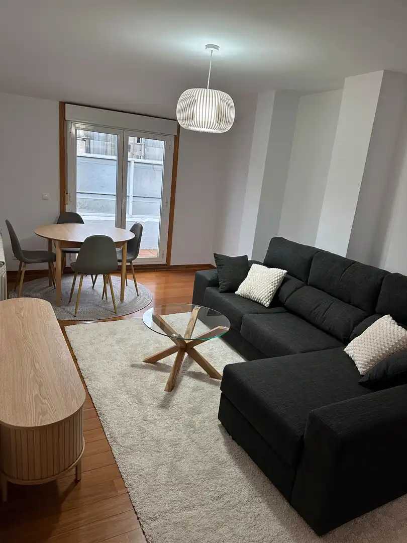 Wohnungen zur Miete in Rúa do Hórreo, 25, Ensanche - Sar