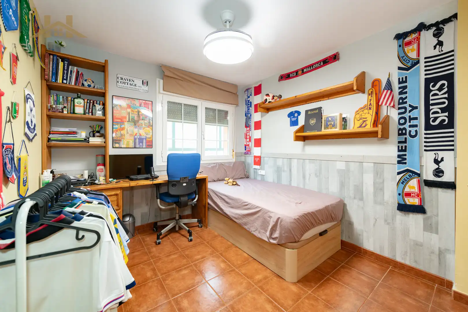 Habitación de Casa adosada en venta en Miraflores de la Sierra con Trastero, Amueblado y Horno