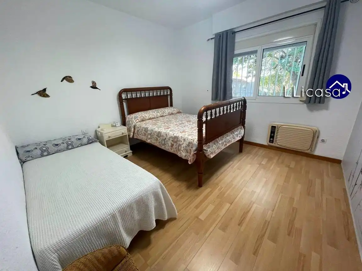 Dormitori de Casa o xalet de lloguer en Olocau amb Calefacció, Jardí privat i Terrassa
