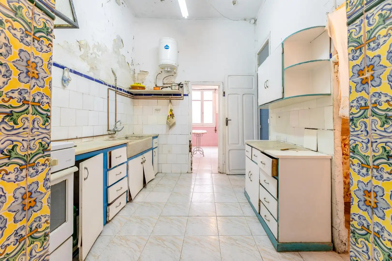 Cuina de Casa o xalet en venda en Valencia amb Jardí privat i Terrassa
