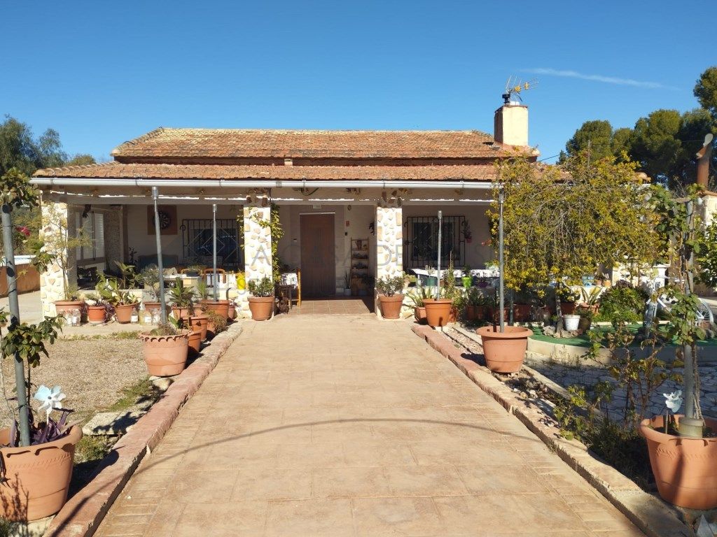 Garten von Country house zum verkauf in Sax