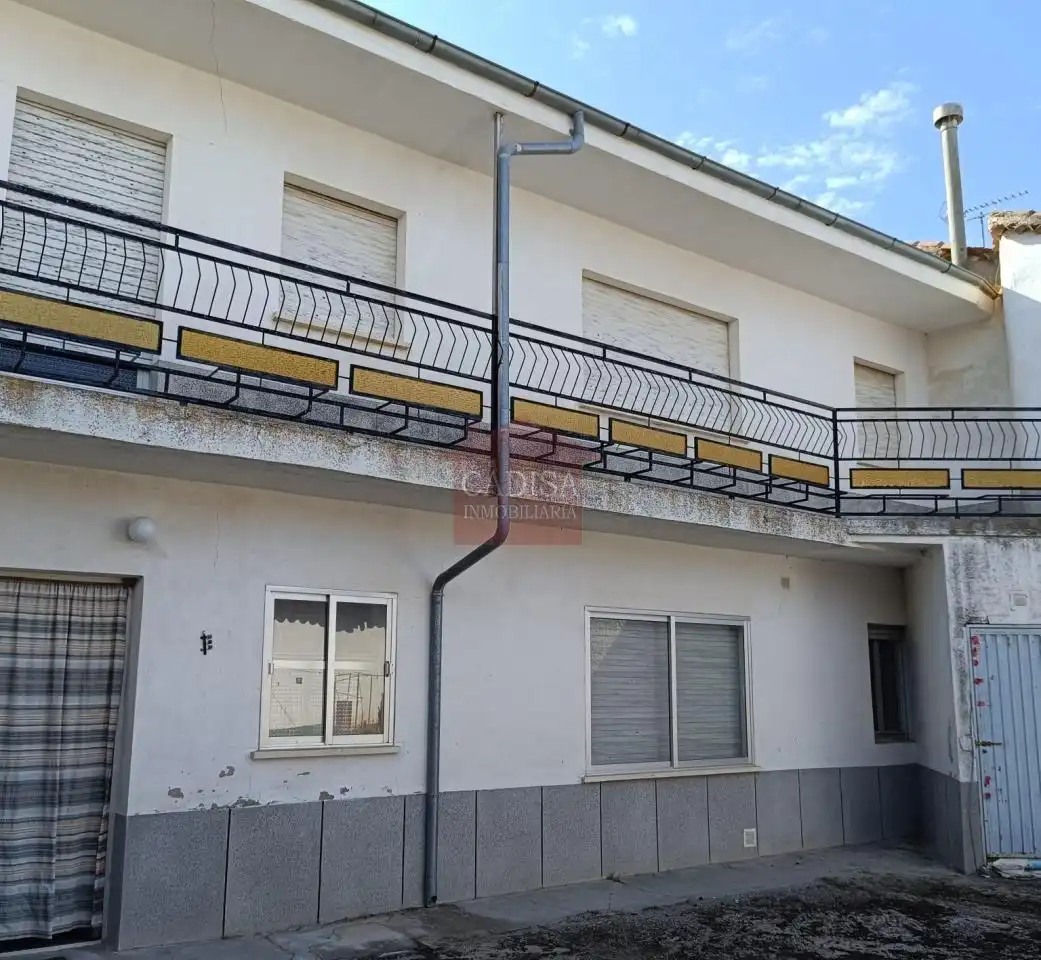 Vista exterior de Casa o chalet en venta en Santiago de la Puebla con Calefacción, Terraza y Trastero