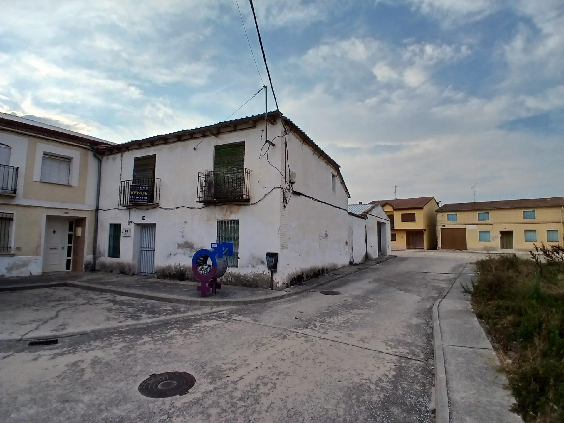 Vista exterior de Casa o xalet en venda en Mata de Cuéllar amb Traster