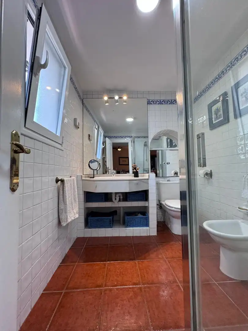 Bany de Casa o xalet de lloguer en Fuengirola amb Aire condicionat, Jardí privat i Terrassa
