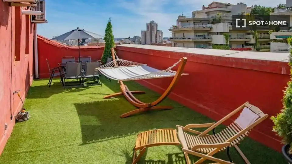 Piso con terraza en alquiler en Centro