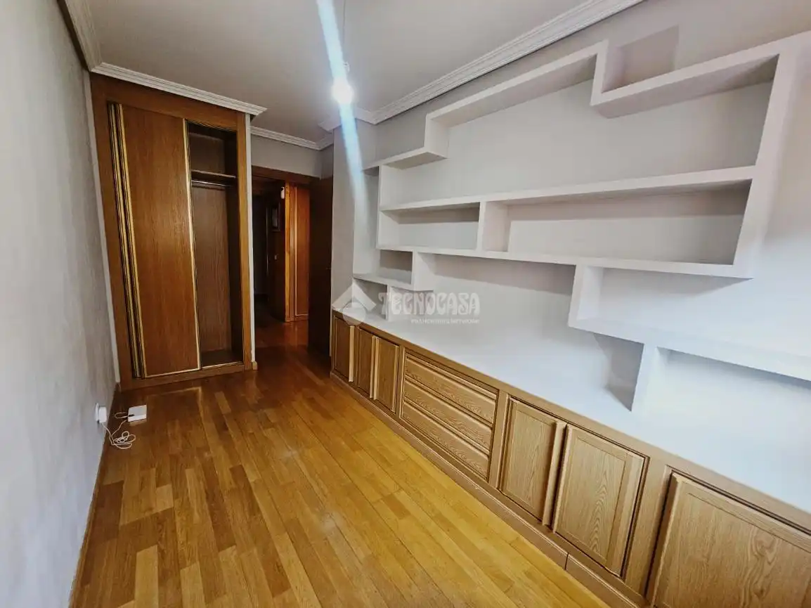 Bedroom of Flat for sale in Parla