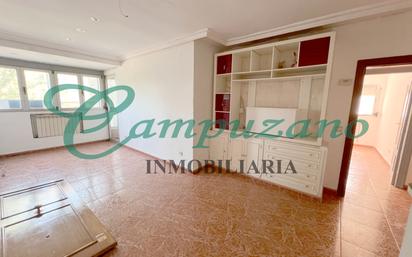 Sala d'estar de Pis en venda en Leganés amb Calefacció, Terrassa i Balcó