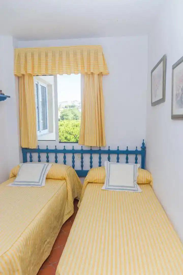 Schlafzimmer von Wohnungen zur Miete in Mijas mit Klimaanlage, Schwimmbad und Balkon