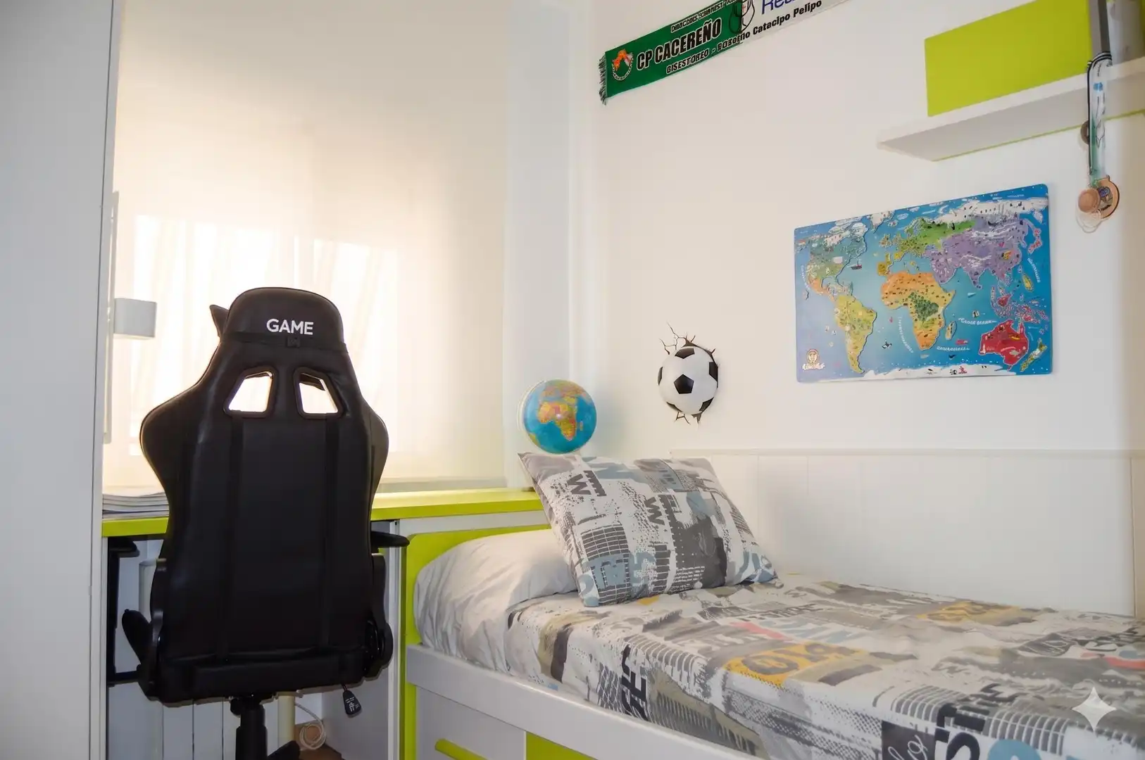 Habitación de Piso en venta en Sierra de Fuentes con Balcón