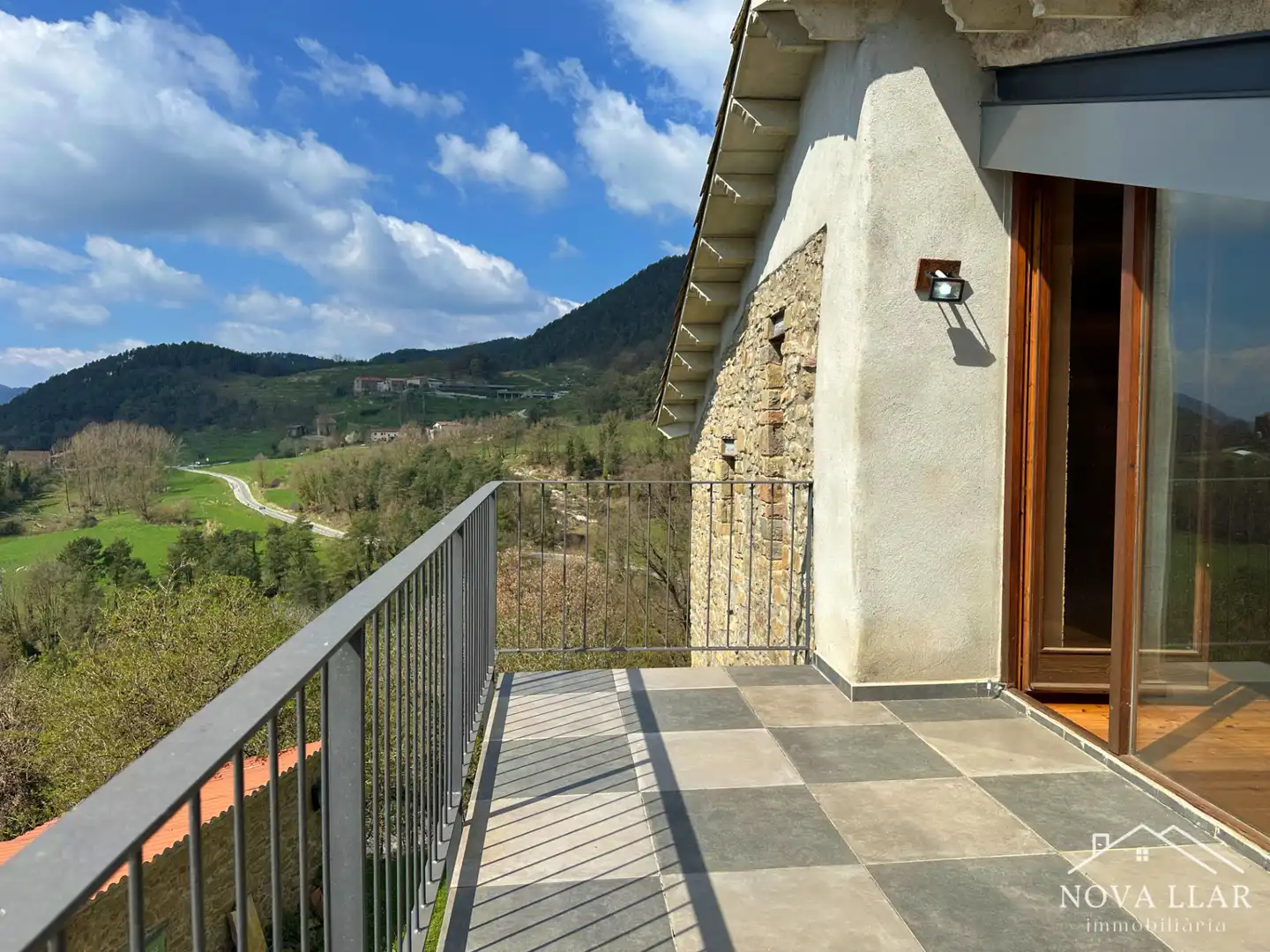 Terraza de Finca rústica en venta en Les Llosses con Calefacción, Jardín privado y Parquet