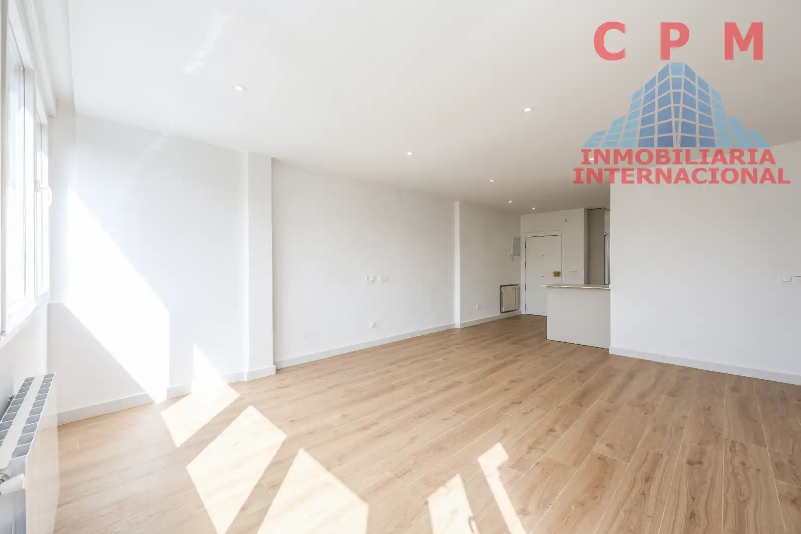 Living room of Flat for rent in  Madrid Capital  with Air Conditioner, Heating and Private garden