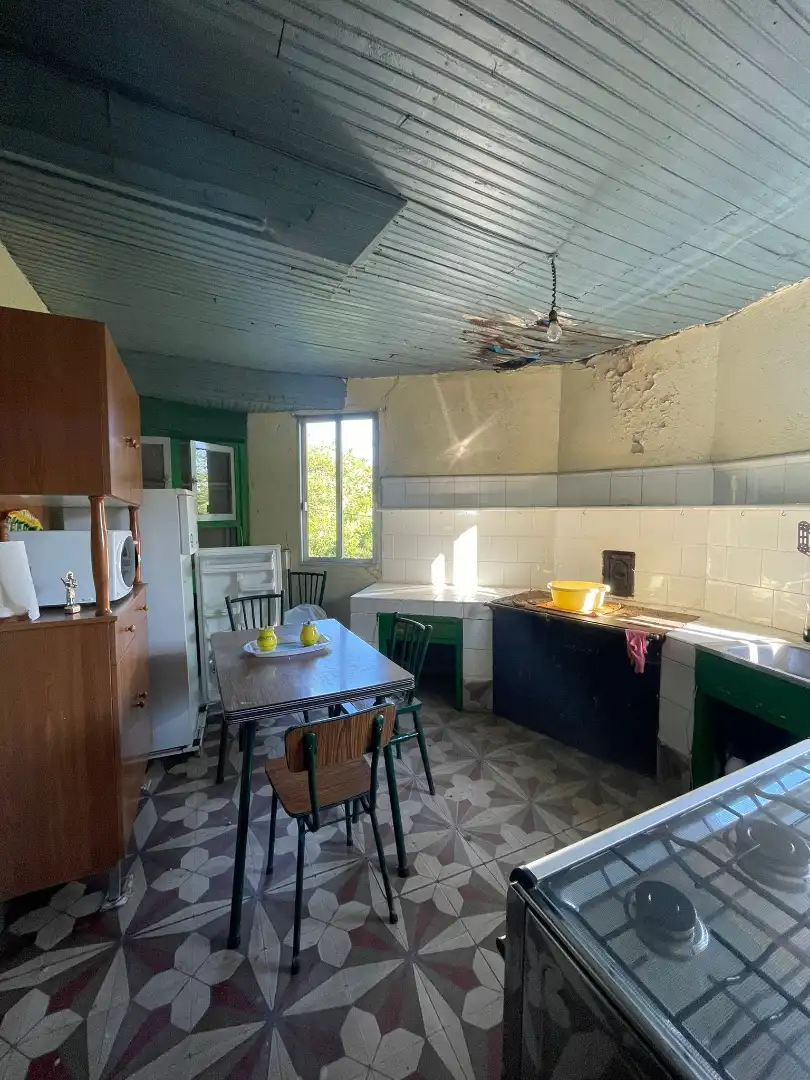 Cocina de Finca rústica en venta en O Irixo con Calefacción, Jardín privado y Parquet