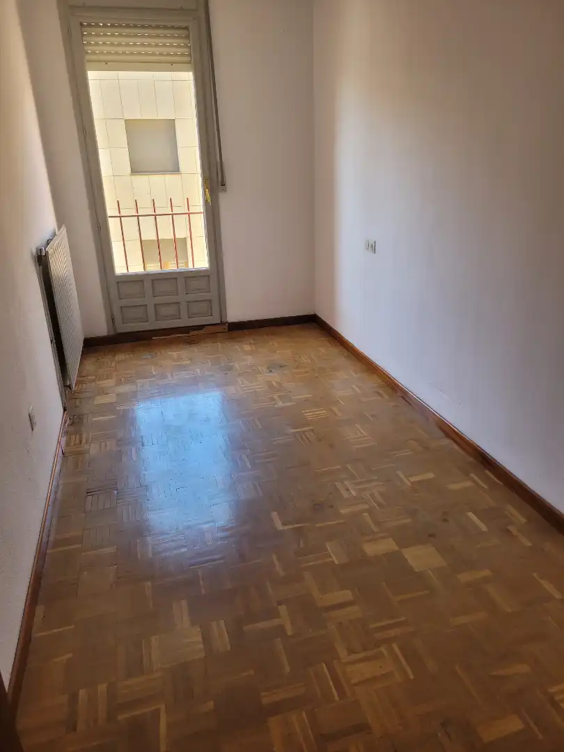 Piso en venta en Soria Capital  con Calefacción, Parquet y Trastero
