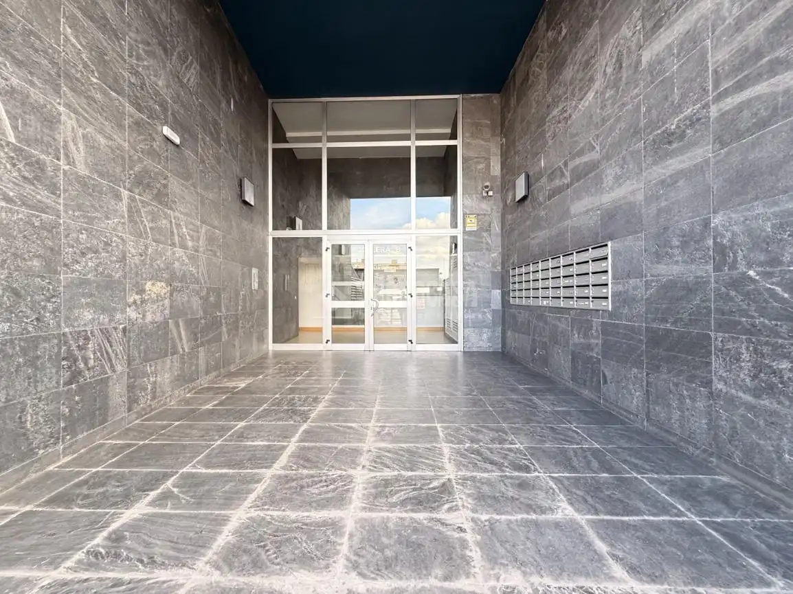 Flat for sale in Madrid  with Air Conditioner, Heating and Alarm
