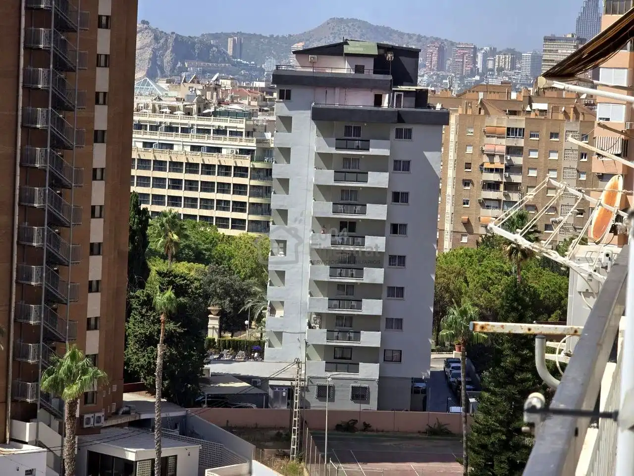 Vista exterior de Pis en venda en Benidorm amb Aire condicionat, Terrassa i Moblat