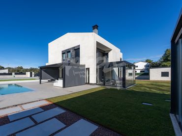 Villa avec piscine à vendre à Calle NAVARRONDILLA