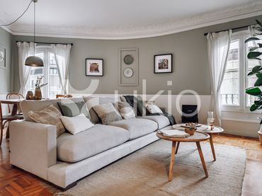 Apartamento con ascensor en alquiler en Carrer de Casp