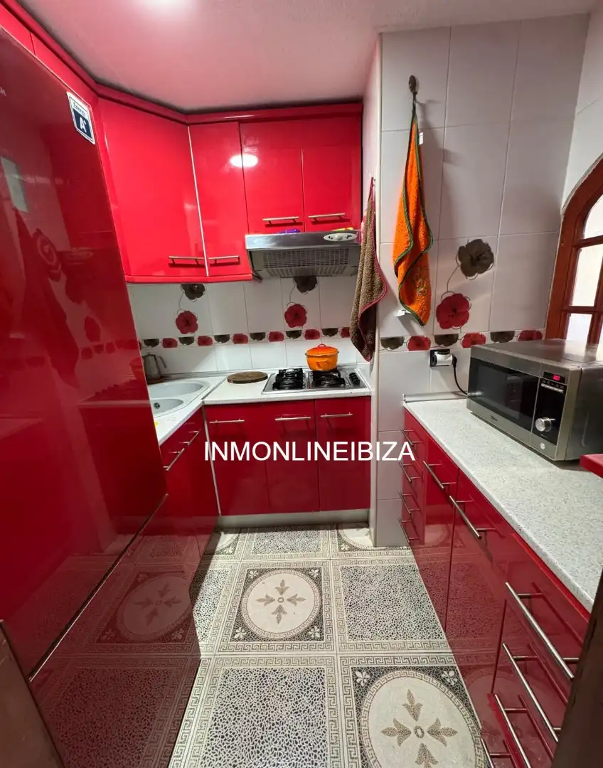 Cuina de Pis de lloguer en Sant Josep de sa Talaia amb Terrassa, Moblat i Forn
