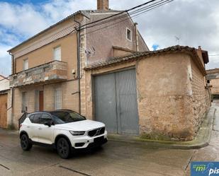 Vista exterior de Casa o xalet en venda en Villaco amb Calefacció, Jardí privat i Parquet