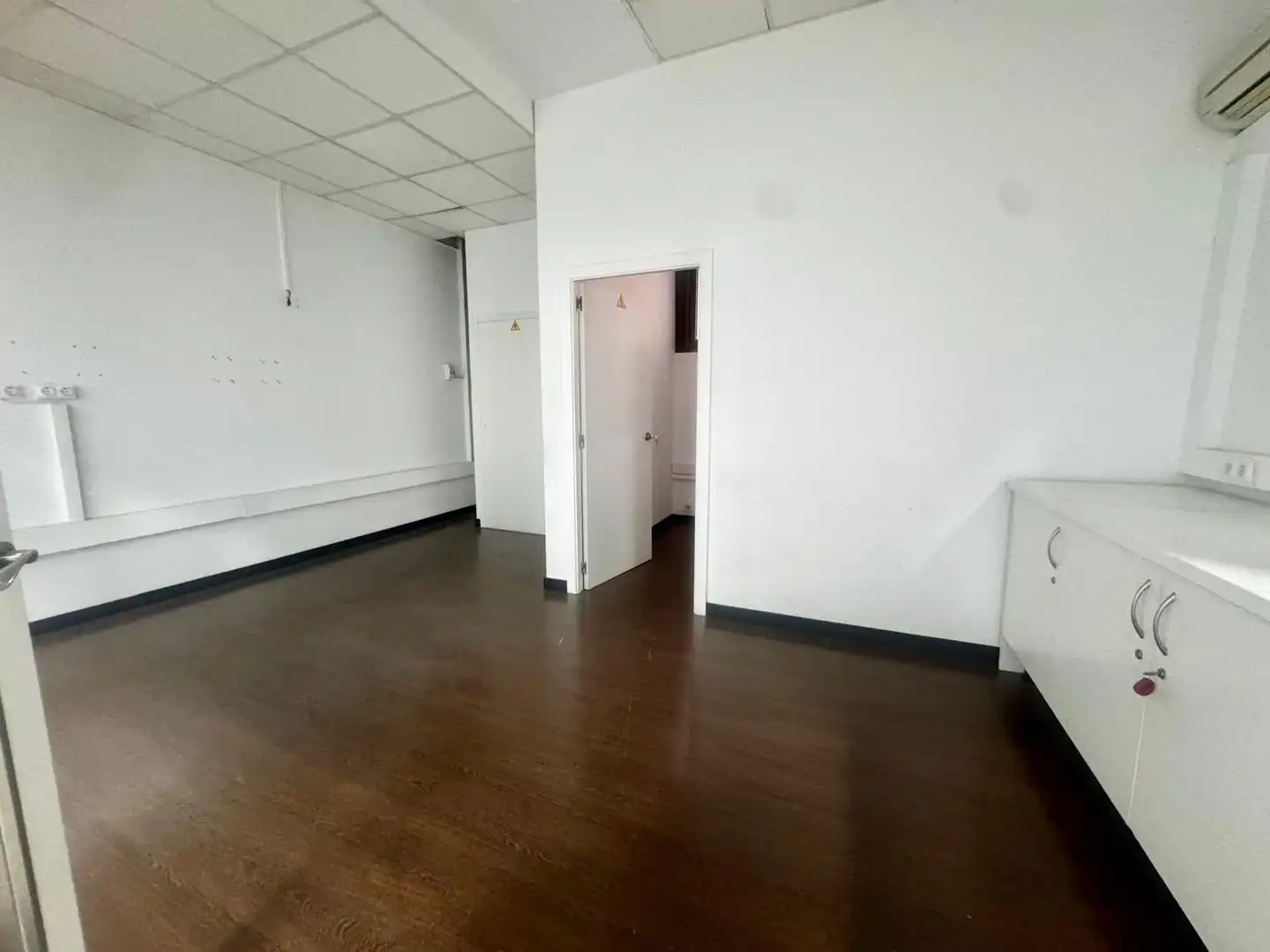 Local comercial de lloguer a Plaça de Granados 3, imagen 10