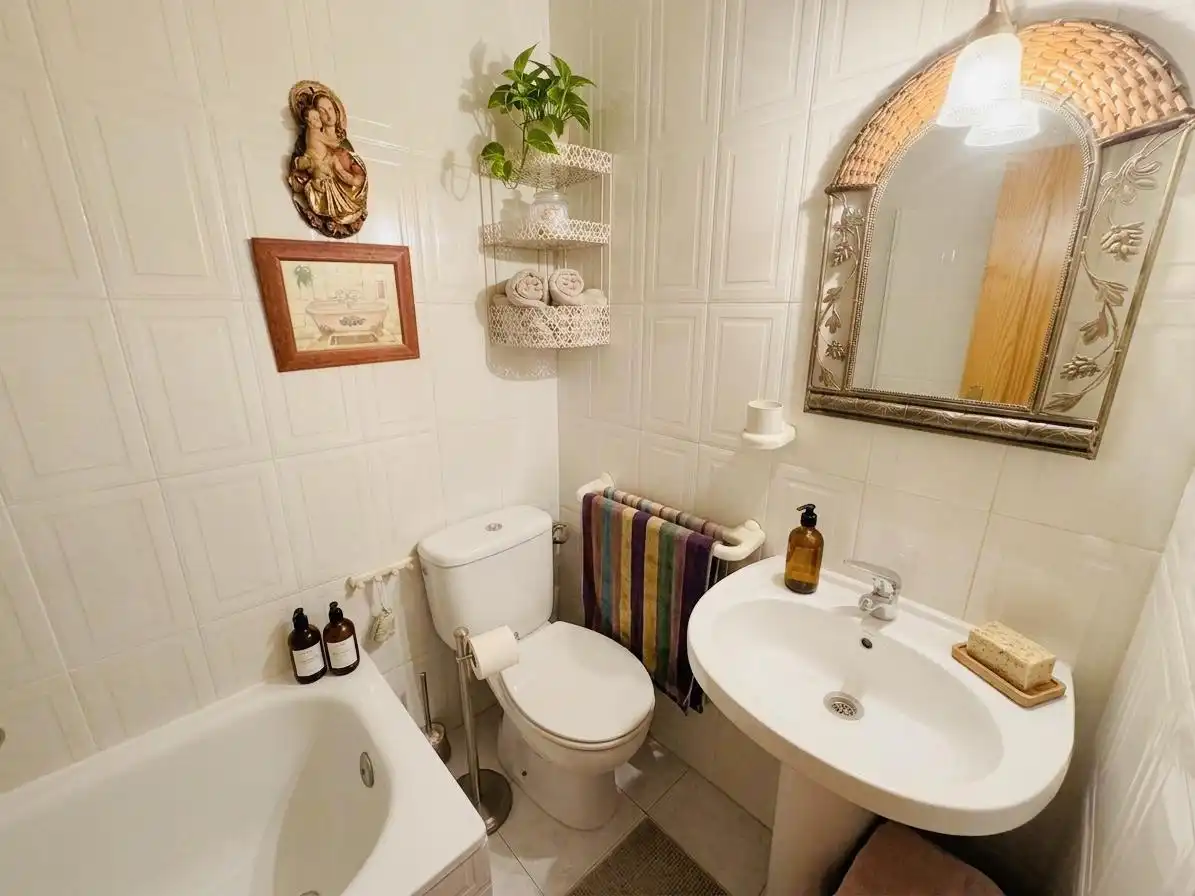 Badezimmer von Wohnung zum Verkauf in Cobeja mit Klimaanlage, Heizung und Terrasse