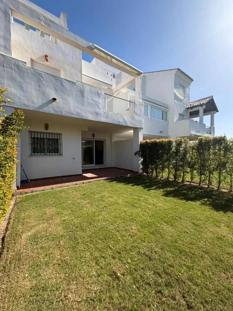 Garten von Wohnung zum Verkauf in Chipiona mit Klimaanlage, Heizung und Privatgarten
