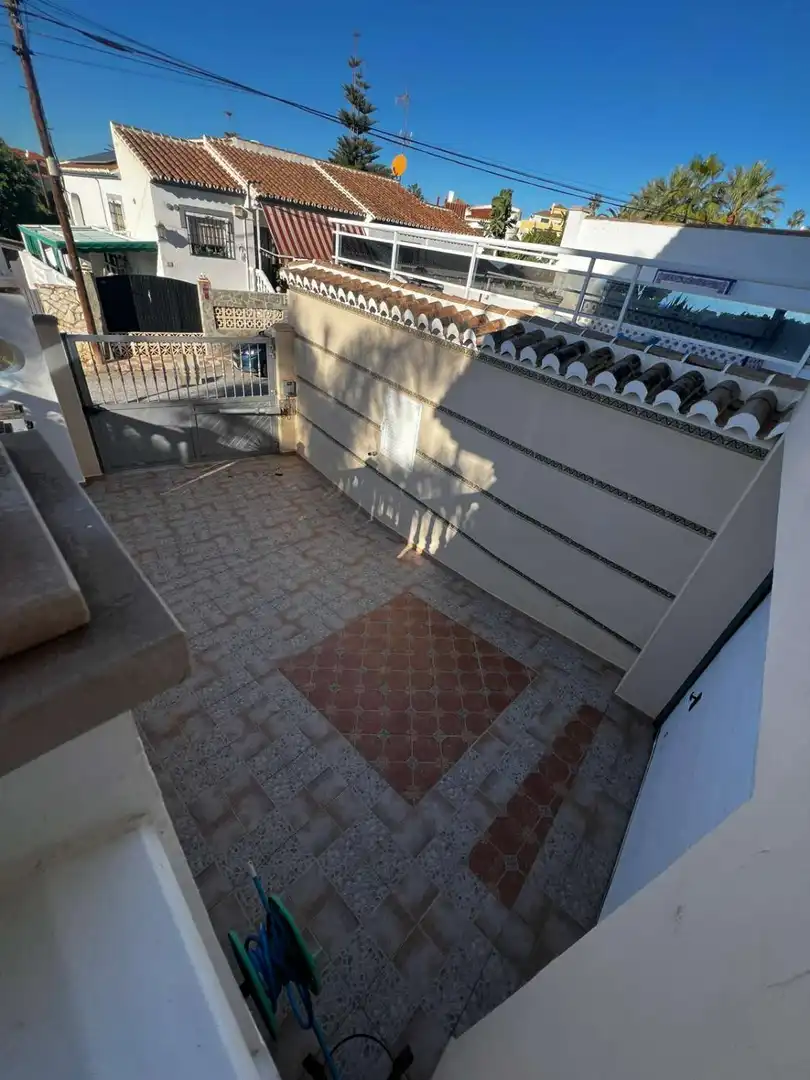 Terrassa de Casa o xalet en venda en Vélez-Málaga amb Terrassa, Traster i Alarma