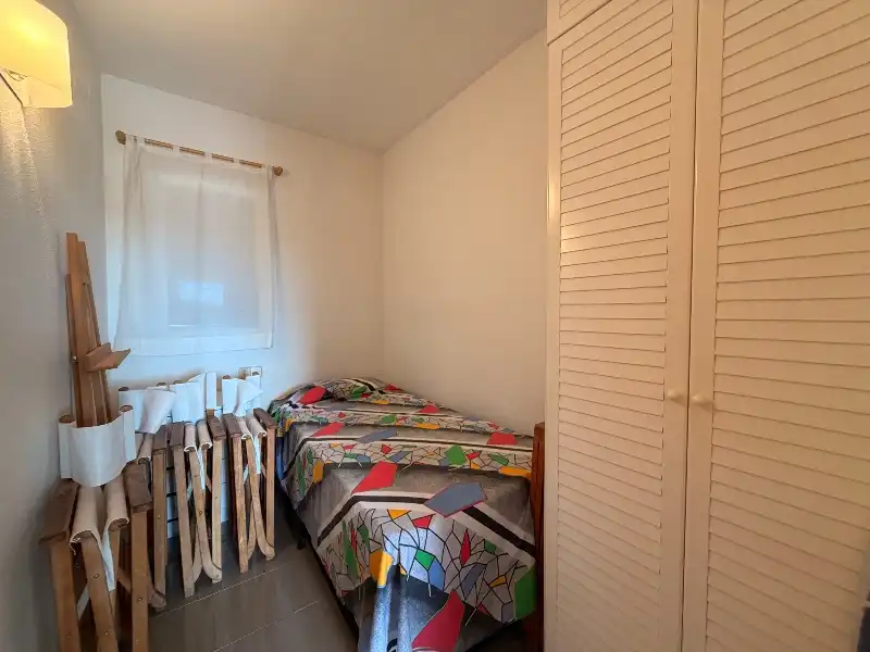 Dormitori de Pis en venda en Palamós amb Terrassa, Forn i TV