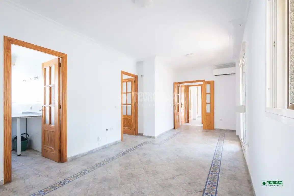 Piso en venta en Almería con Terraza