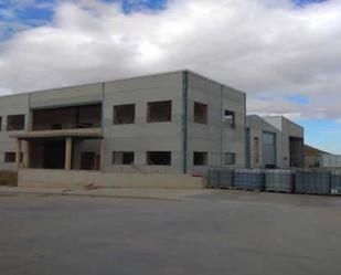 Vista exterior de Nau industrial en venda en San Lorenzo de la Parrilla