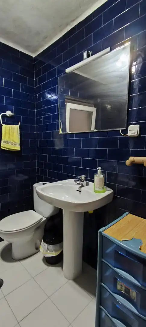 Baño de Piso en venta en Oviedo  con Calefacción, Trastero y Amueblado