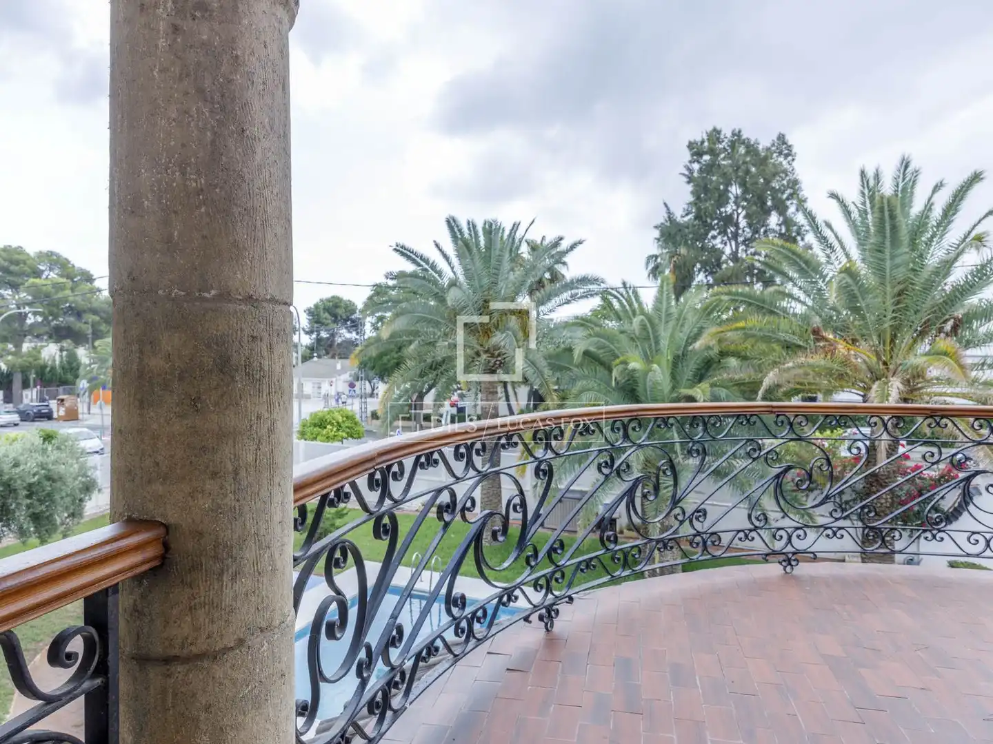 Balcony of Houses for sale in Paterna  with Heating, Private garden and Parquet flooring