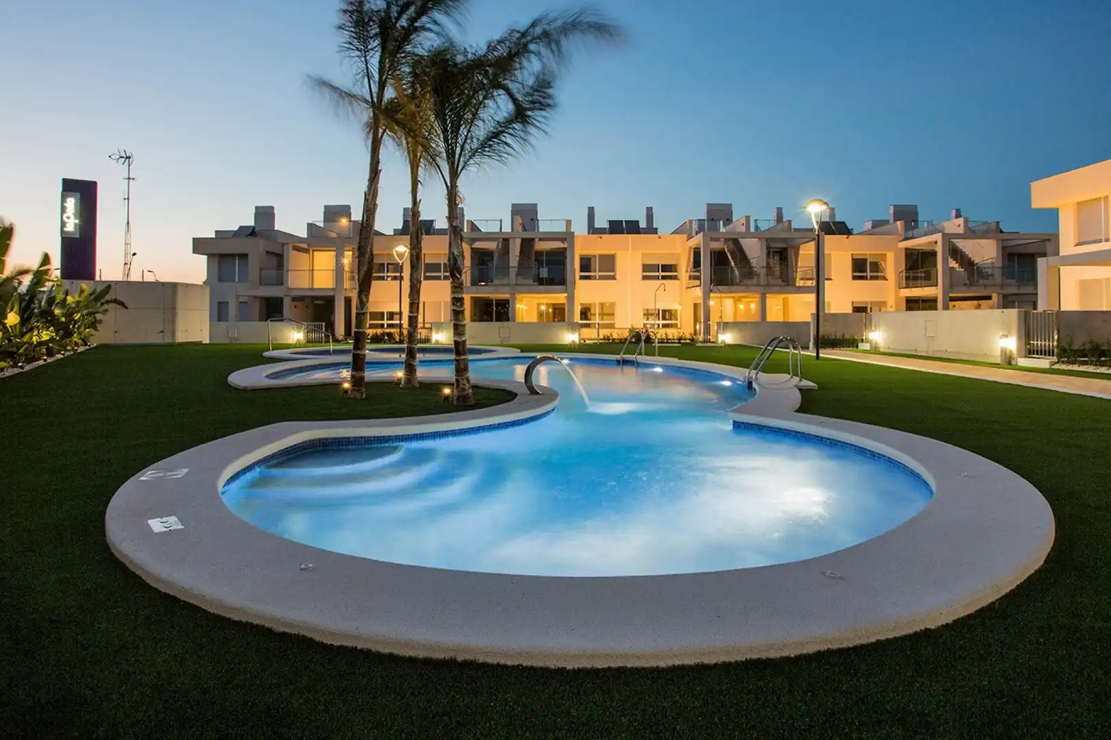Piscina de Pis en venda en Cartagena amb Aire condicionat, Jardí privat i Terrassa