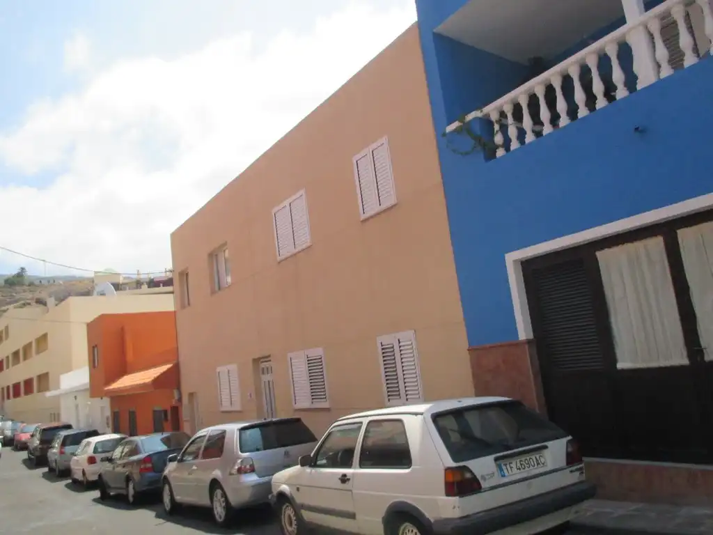 Vista exterior de Garatge en venda en Santiago del Teide