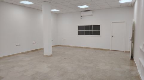 Foto 5 von Geschaftsraum zur Miete in Calle Real, Sanlúcar la Mayor, Sevilla