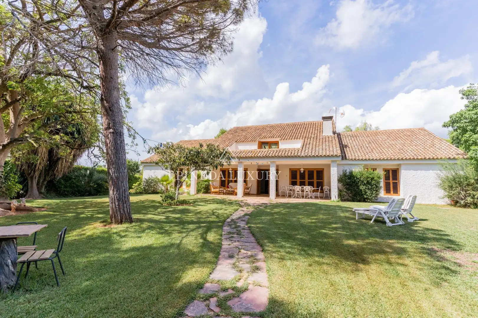 Casa o xalet en venda a Calle CAMP DE MORVEDRE, Alfinach - Los Monasterios