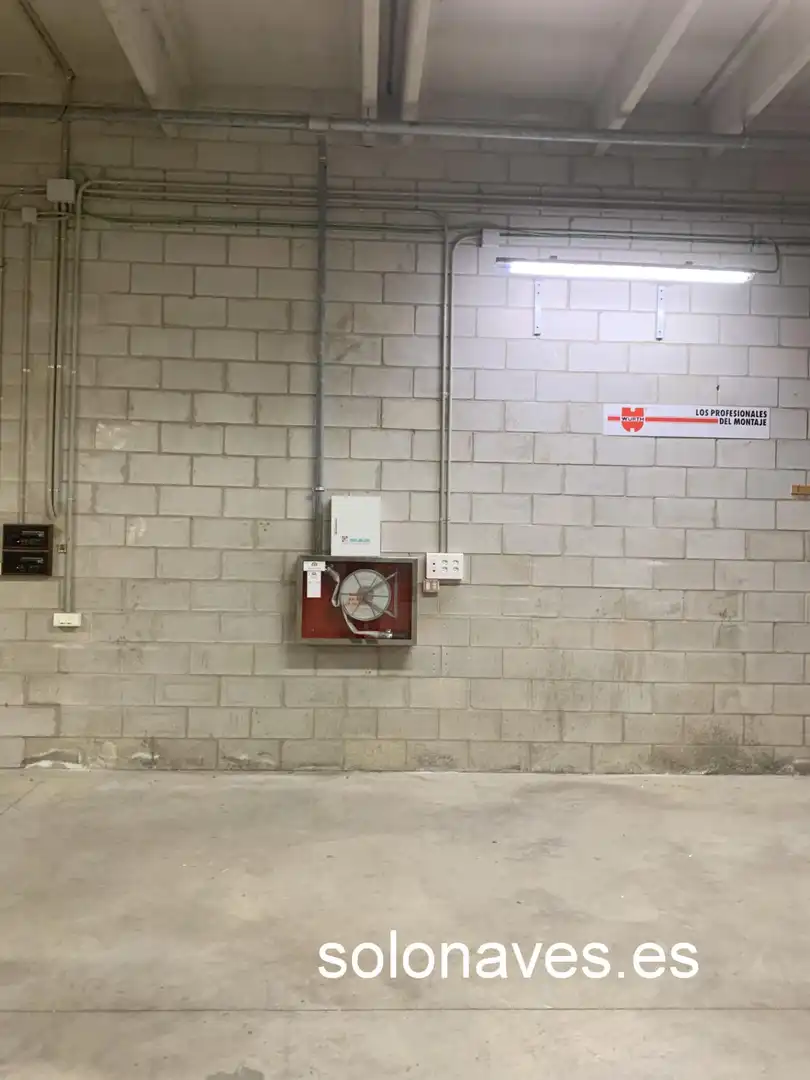 Nau industrial de lloguer en Zaragoza
