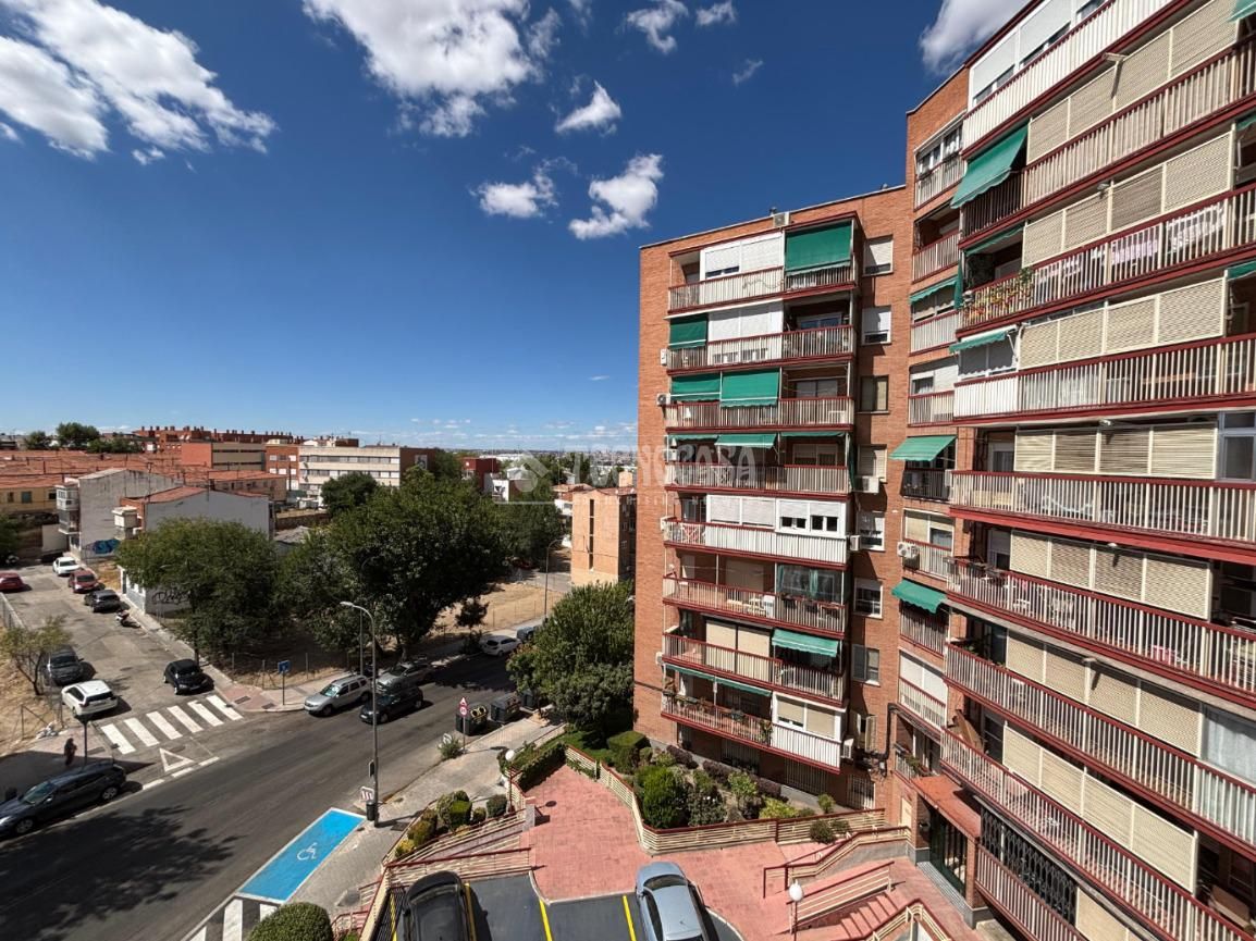 Exterior view of Flat for sale in  Madrid Capital  with Heating, Terrace and Swimming Pool
