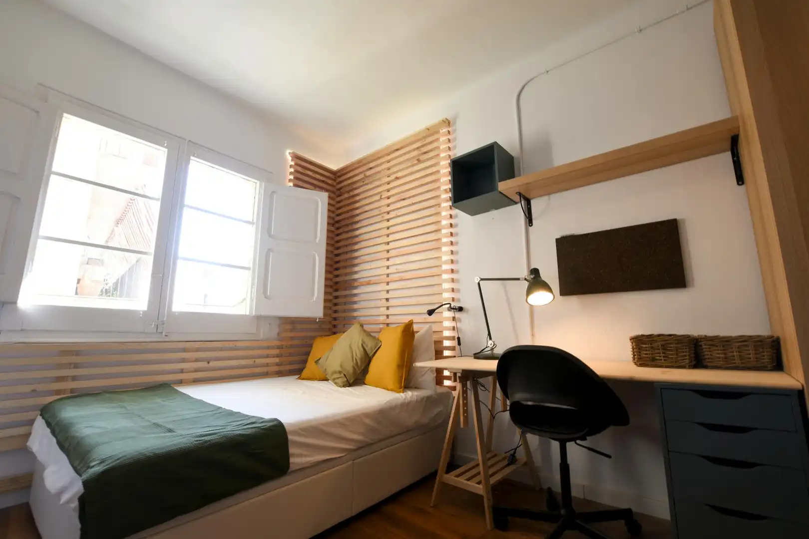 Bedroom of Flat for share in Barcelona  with Heating, Furnished and Washing machine