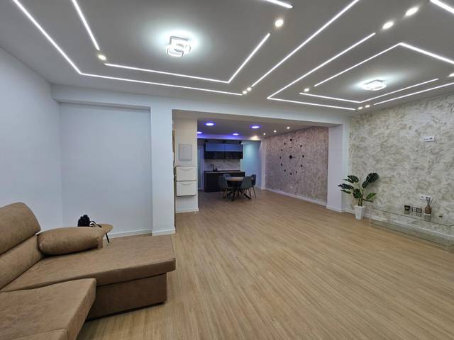 Piso en Venta en Reina Victoria - Miguel Hernández