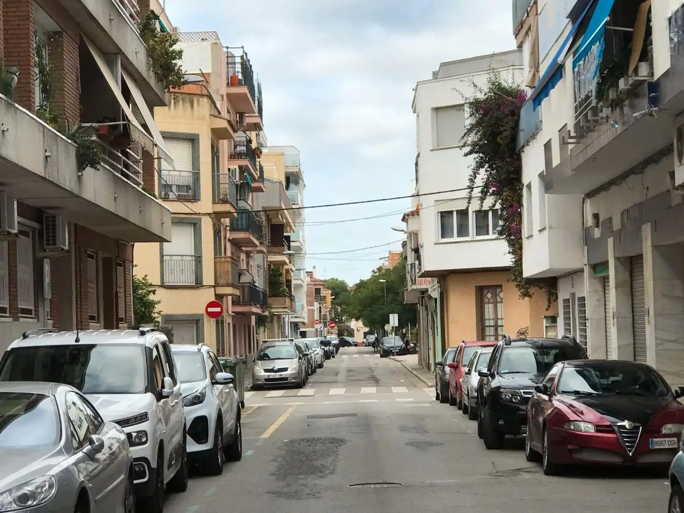Außenansicht von Wohnung zum Verkauf in Pineda de Mar mit Klimaanlage und Heizung