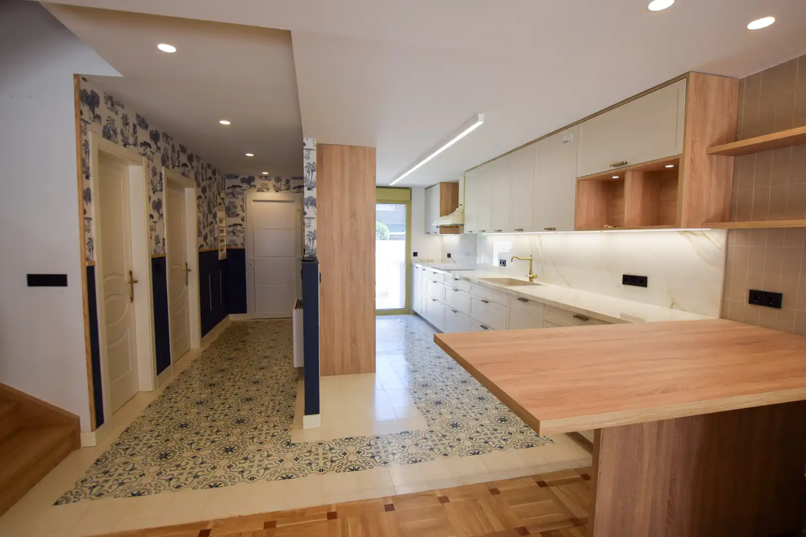 Kitchen of Detached homes for sale in Pozuelo de Alarcón  with Air Conditioner, Heating and Private garden