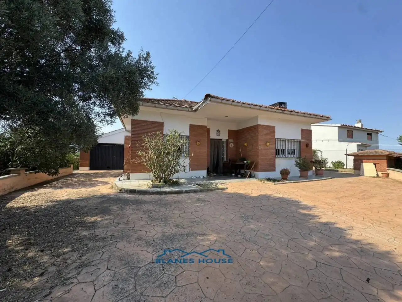 Casa amb piscina en venda a Avenida Argimont 0, imagen 3
