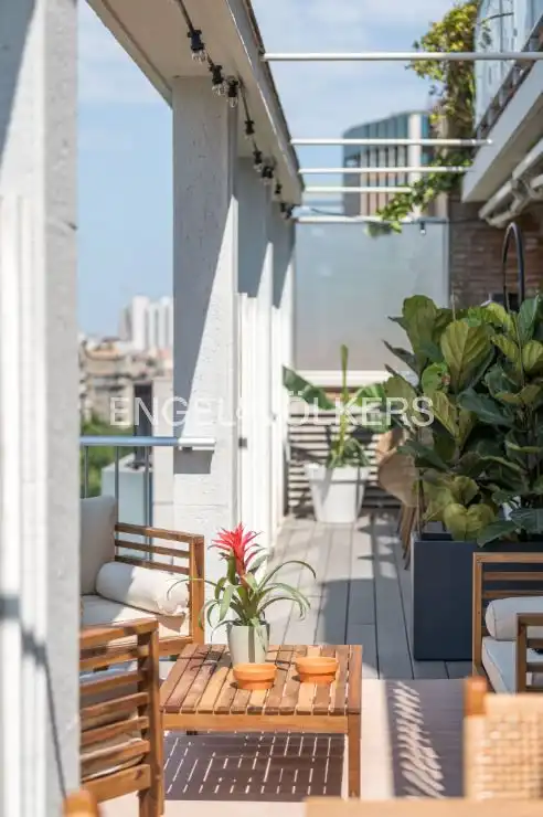 Terrasse von Dachboden zum Verkauf in Barcelona mit Klimaanlage, Heizung und Parkett