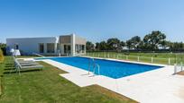 Swimming pool of Planta baja for sale in Sotogrande  with Air Conditioner, Heating and Private garden